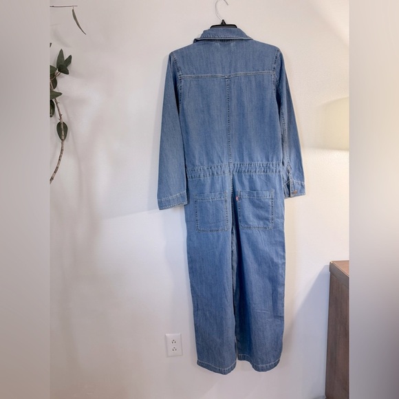 Levi’s Denim Jumpsuit Size Small Zippered and Snap Front Closure Long Sleeve - Picture 3 of 12
